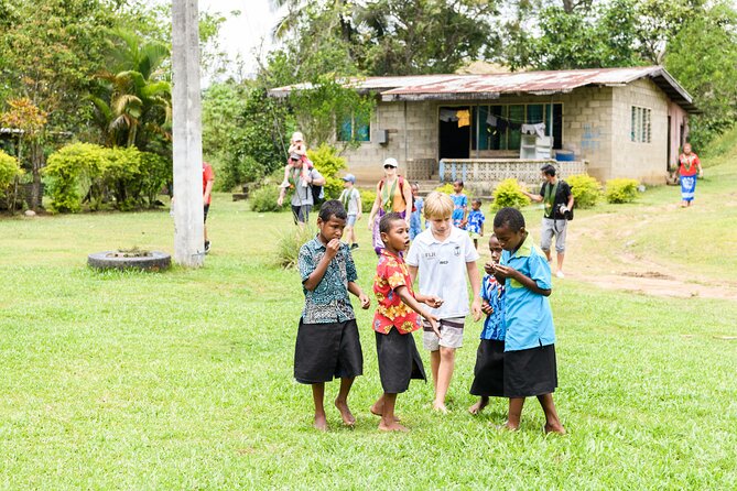 Jet Boat Safari on the Sigatoka River - The jet boat safari up the Sigatoka River: jungle, villages, and Captain energy
