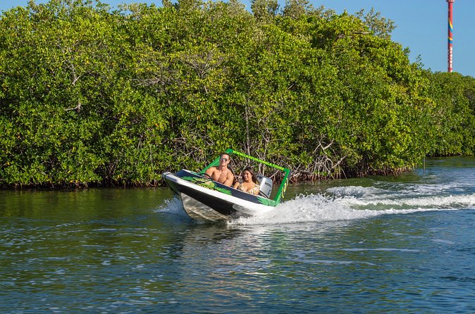 Jungle Tour adventure Cancun Speed Boat Through Mangrove - Small details that affect comfort: towel, locker, photos