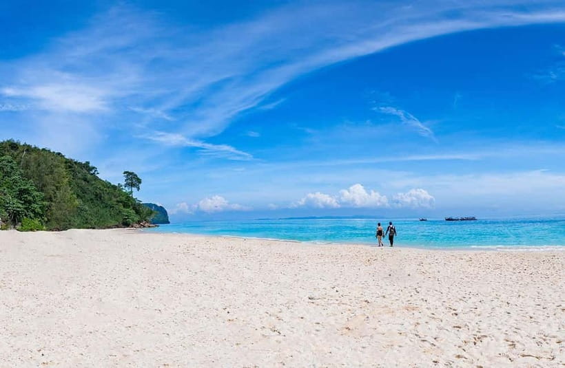 Ko Lanta: Maya Bay & Phi Phi Islands Full-Day Speedboat Trip - Bamboo Island: lunch with views plus the best snorkeling window