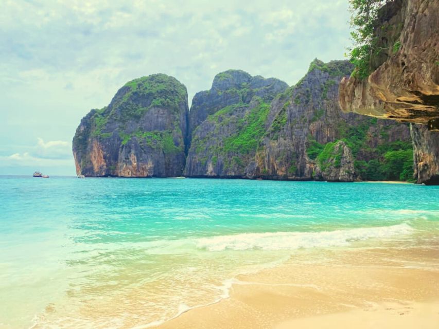 Ko Lanta: Phi Phi Day Trip by Speed Boat - Monkey Bay snorkeling: when fish show up (and when tide matters)