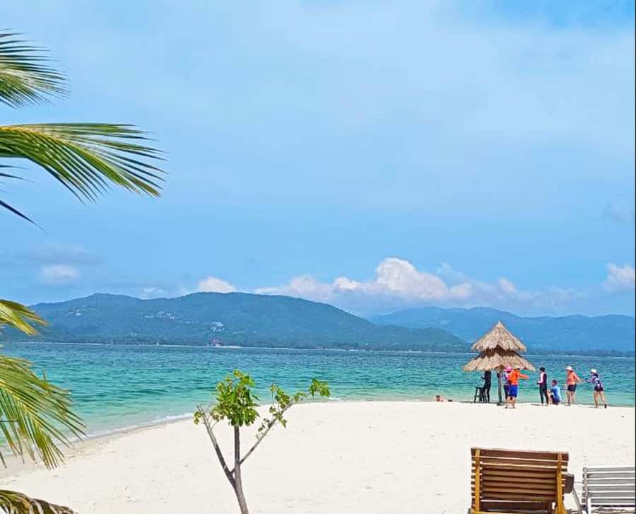 Ko Samui: Pig Island Snorkeling and Koh Tan Speedboat Tour - Koh Mudsum and Pig Island: Kayaks, White Sand, and Real Island Time