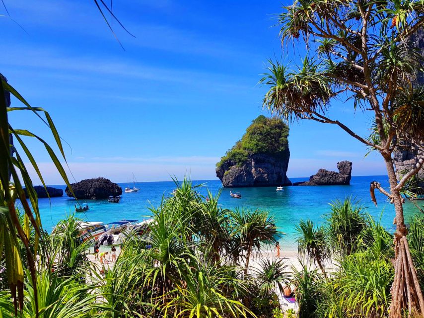 Ko Yao: Premium James Bond Island Trip by Speedboat & Canoe - Ko Tapu (James Bond Island) and the Tham Lod Photo Zone