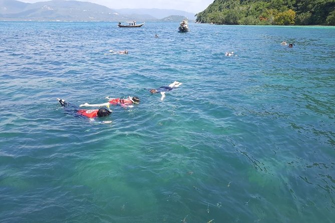 Koh Samui Islands Snorkeling Trip By Speedboat - Koh Madsum beach stop: sand, picnics, and local life