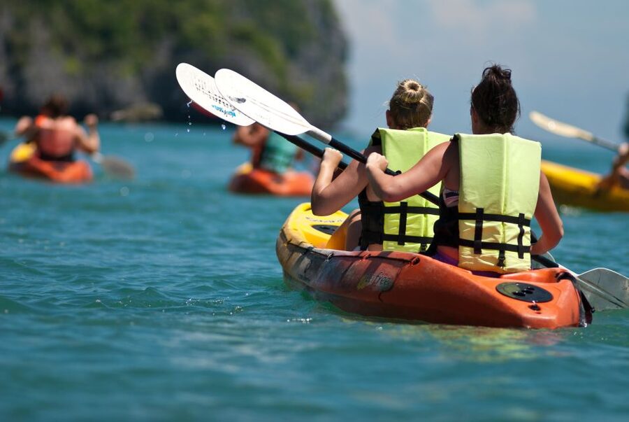 Koh Samui: Snorkeling and Kayaking by Speedboat - Equipment and guide support: included for a reason
