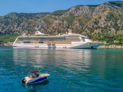 Kotor: Blue cave speedboat tour for a lifetime memories - From Kotor to the open water: the ride that sets the mood