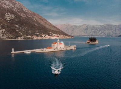 Kotor: Our Lady of the Rock and Perast Speedboat Tour - Park Slobode meet-up: easy to find, plan to travel light
