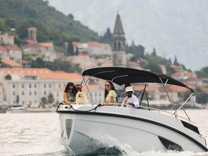 Kotor: Perast and Island- Lady of the Rocks-Speedboat Tour - Perast in a nutshell: palaces, churches, and quick sea-level freedom