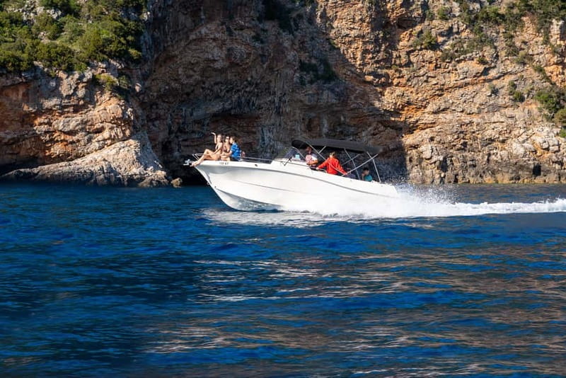 Kotor: Scenic Kotor Bay Highlights by Private Speedboat - Perast Old Town: your walk on baroque streets by the water