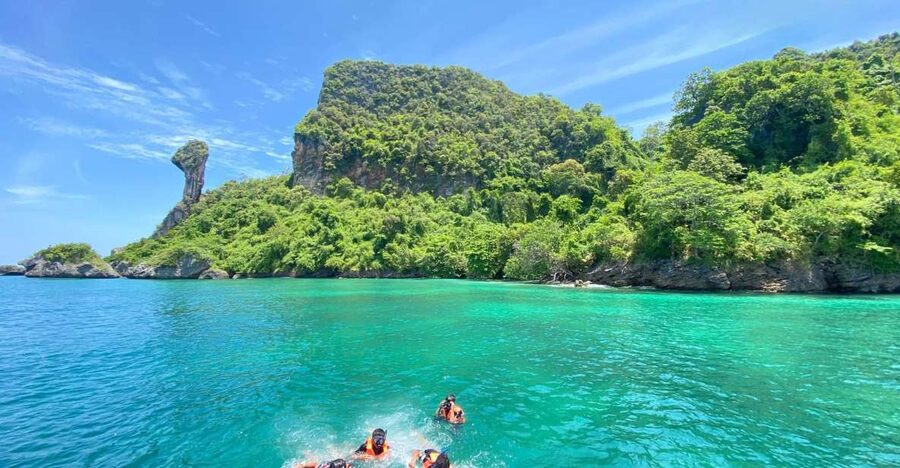 Krabi 4 Island One Day Tour by Speed boat or Longtail boat - From Ao Nang pickup to the pier: your first lesson in timing