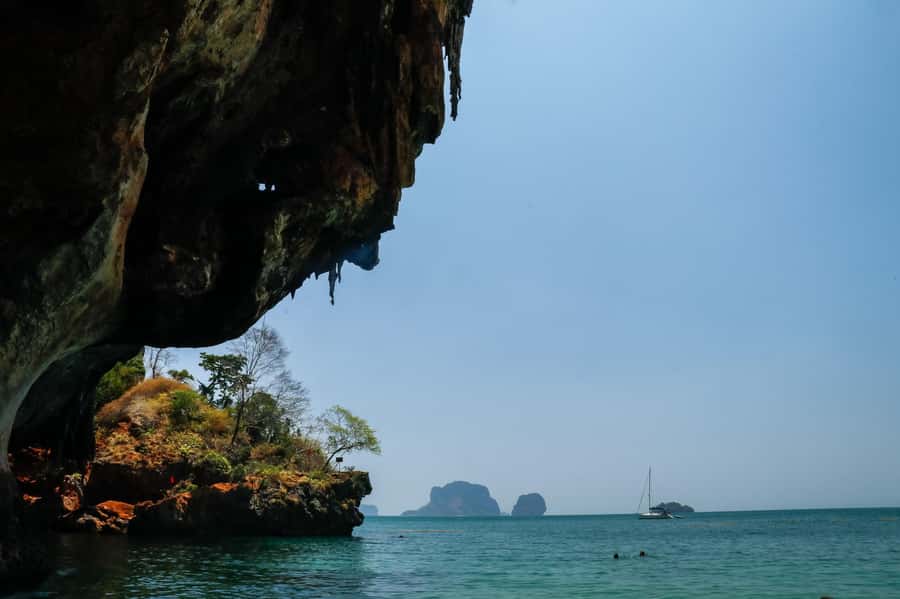 Krabi: 4 Islands Day Tour by Speedboat or Longtail Boat - Koh Poda: Lunch in Paradise and White Sand Time