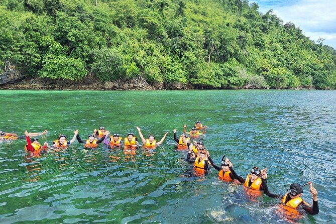 Krabi 4 Islands Speedboat Tour Snorkeling and Beach Lunch - Poda Island: lunch on the beach and reef time