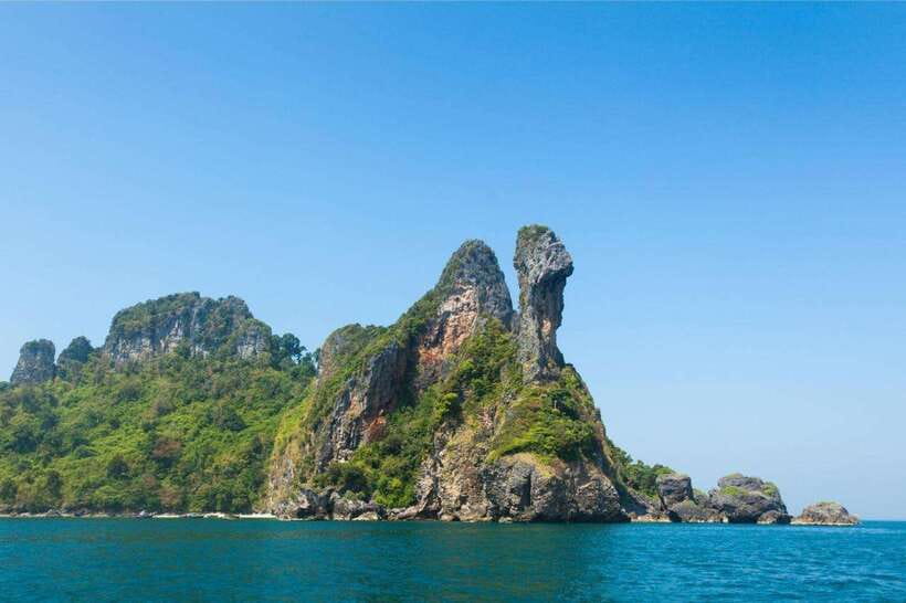 Krabi: 4 Islands Tour by Speedboat with Lunch and Snorkeling - What this day-trip really feels like in Krabi