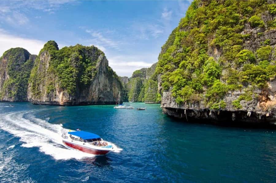 Krabi: 7 Islands Tour with Sunset and Plankton by Speedboat - Ko Poda: your first real taste of Krabi’s island beaches