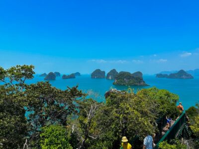 Krabi: Hong Island Day Trip by Speedboat with Thai Lunch - Koh Hong Lagoon (Thale Nai): crater-like cliffs and that perfect swim window