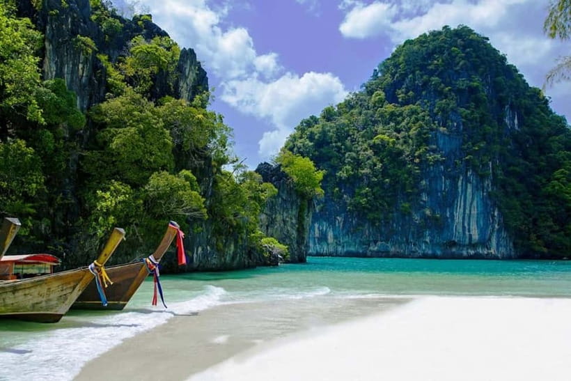 Krabi: Hong Island with Kayaking by speedboat - Hong Island kayaking: calm paddles, but watch the exact time