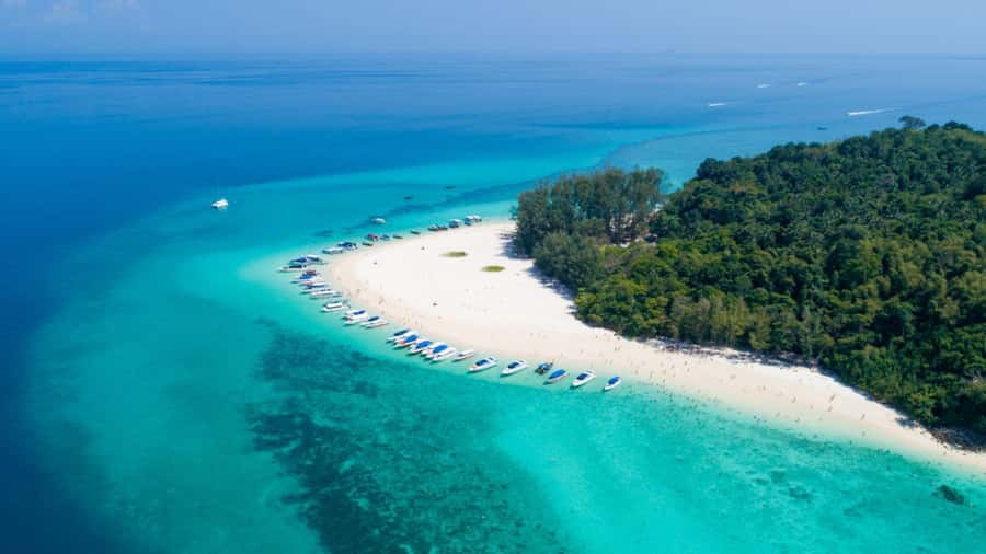 Krabi: Phi Phi Early Bird & 4 Island by Speedboat with Lunch - Ko Phi Phi Le and the lagoon vibe: why this stop matters