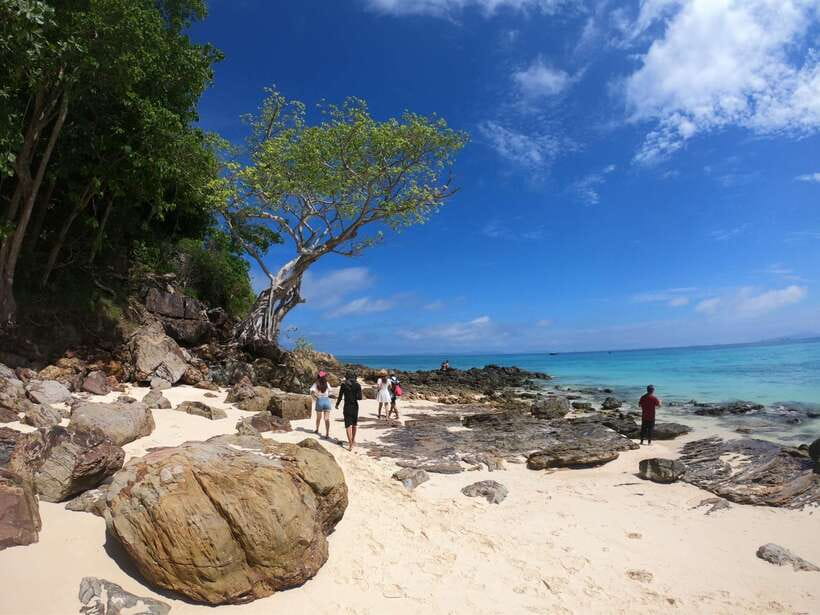 Krabi: Phi Phi Islands Speedboat Tour with Buffet Lunch - Key highlights worth prioritizing