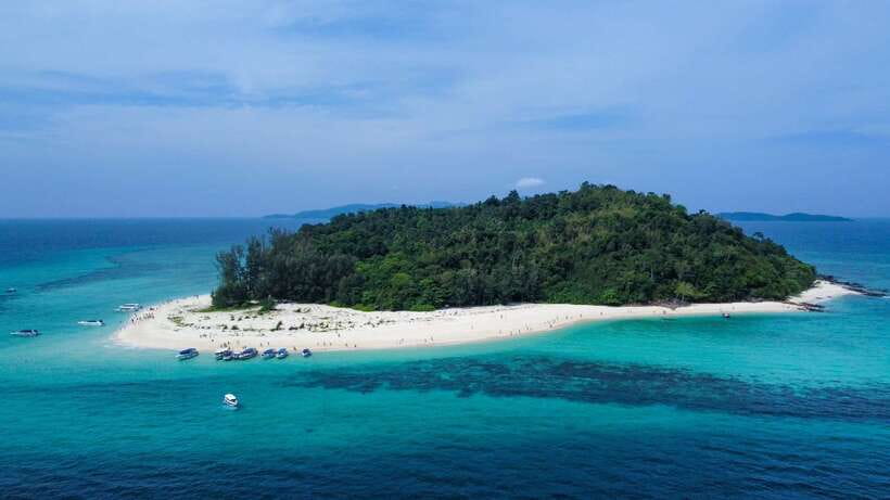 Krabi: Phi Phi Islands Speedboat Tour with Buffet Lunch - Crowds, pace, and value: is $46 a fair deal?