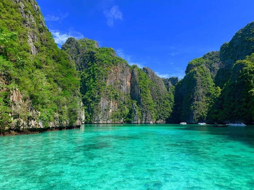 Krabi: Phi Phi Islands Speedboat Tour with Buffet Lunch - Krabi to Phi Phi by speedboat: what the day really feels like