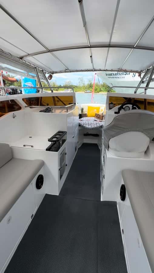 Krabi: Private Luxury Speedboat with picnic beach (4 island) - Koh Poda and Tub Island: The Beach-to-Water Rhythm That Keeps You Happy