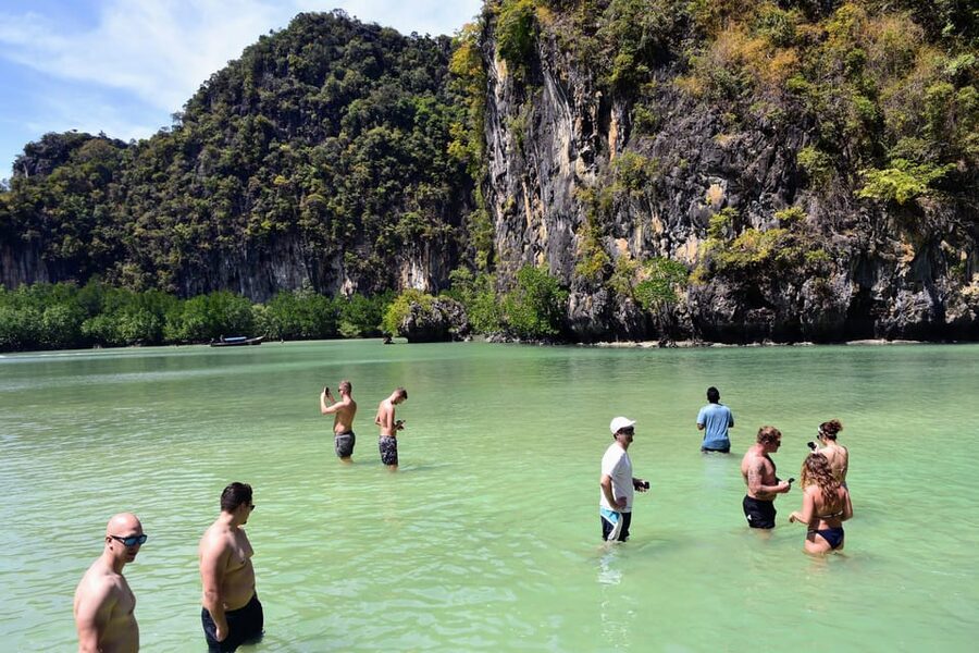 Krabi's Hong Island Speed Boat Blast with 360° Viewpoint - Ko Pak Bia: beach time and sea caves atmosphere