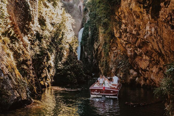 Lake Como Private Classic Speedboat Tour - Tremozza and Villa Carlotta: seeing the gardens without stepping off