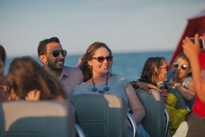 Lake Michigan 30-Minute Speedboat Ride - Timing, Weather, and Comfort: Getting the Most Out of Your Departure