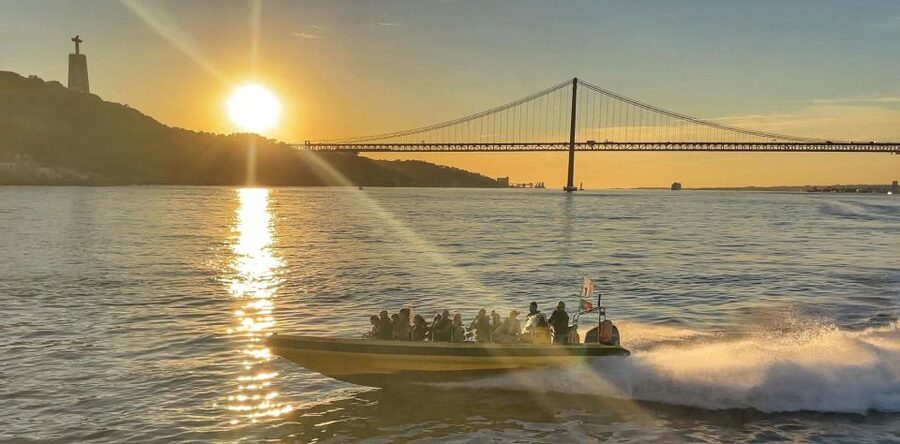 Lisbon Speedboat Sunset with Monuments Sightseeing - Key highlights you should care about