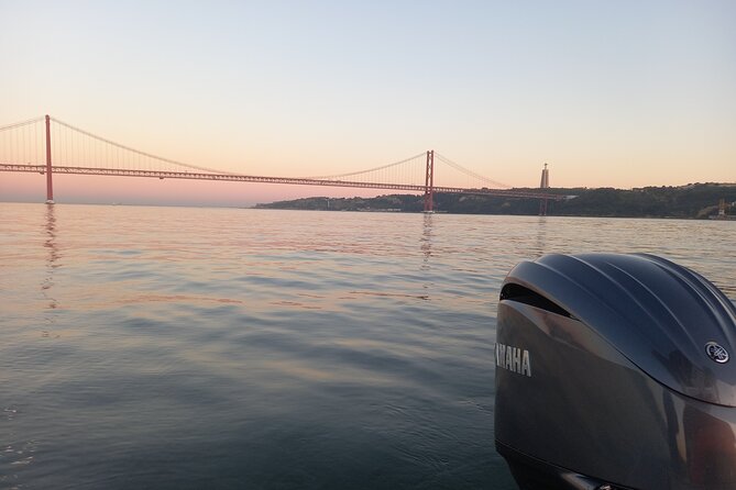 Lisbon: Sunset SpeedBoat Tour - Included, Not Included, and Your Best Packing List