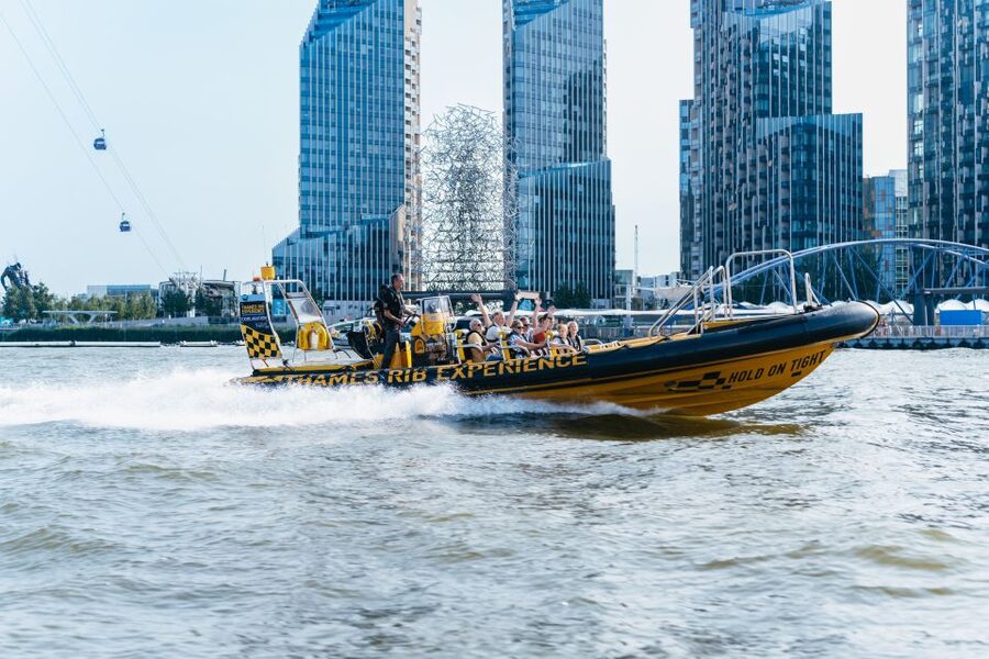 London: 45-Minute Speedboat Sightseeing Tour - The Real Thrill Segment: Under Tower Bridge to Docklands Speed Run