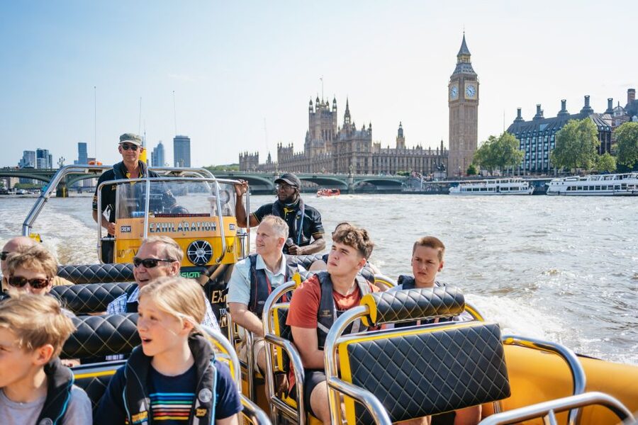 London: 45-Minute Speedboat Sightseeing Tour - What to Wear and Bring on the Thames RIB Ride
