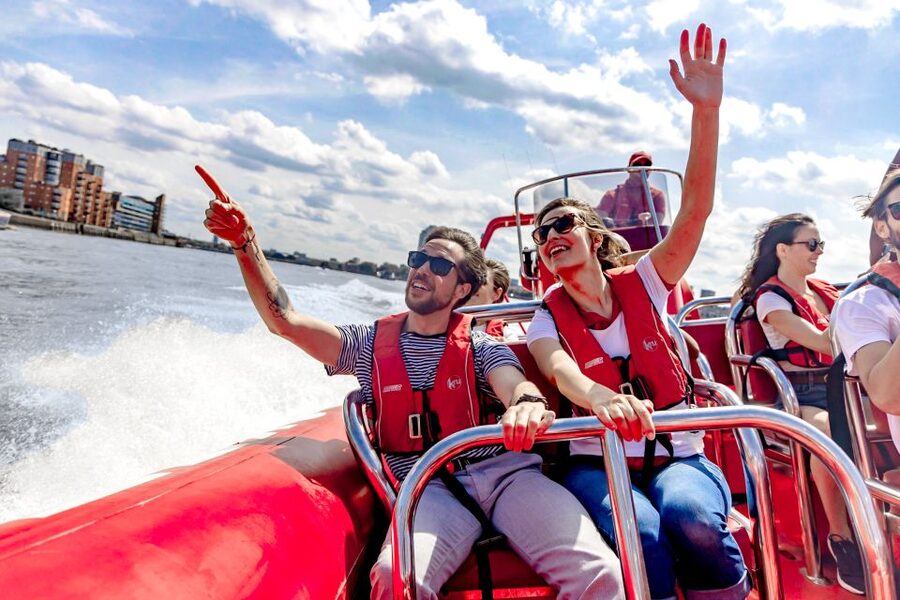 London: Break the Barrier Speed Boat Ride - Key highlights to look for