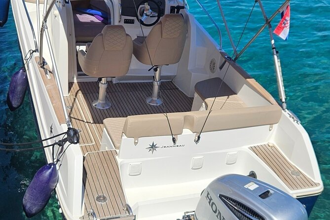 Luxury Private Speedboat Tour Islands & Blue Cave - Picnic Lunch at Sea: Seafood, Tropical Fruit, and Real Break Time