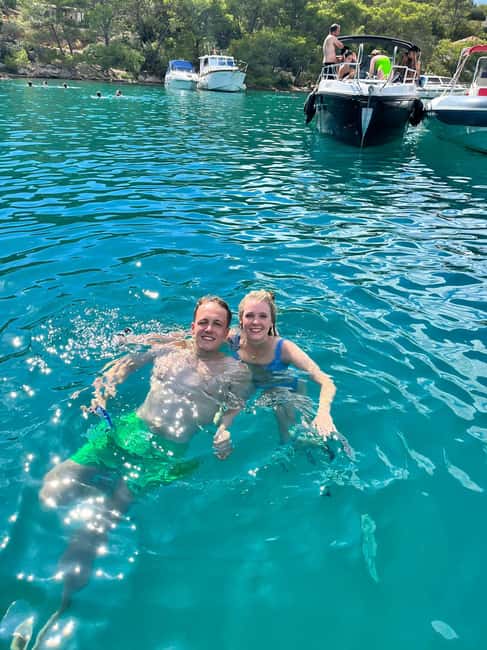 Magnific blue lagoon, speed boat water, wine&towels included - Who should book this speedboat lagoon day?
