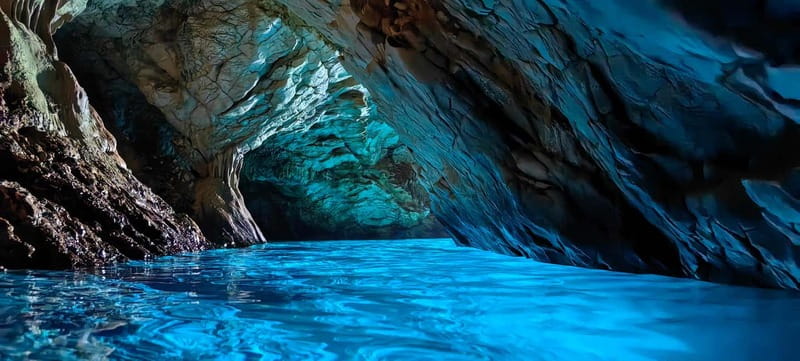 Makarska: 3-island Speedboat Cave & Blue Lagoon Tour - Quick reality check on timing and value