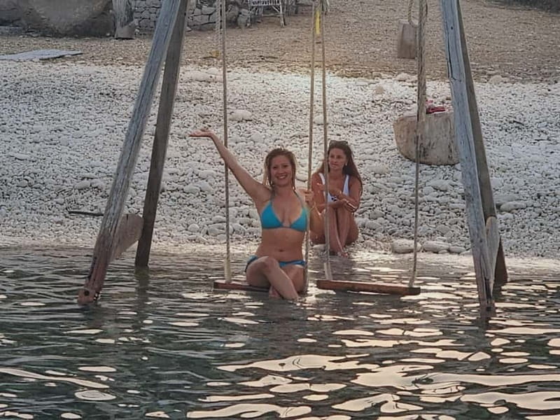 Makarska: Speedboat Sunset Tour to hidden bay on island Brač - Who This Tour Is Best For (and Who Should Skip It)