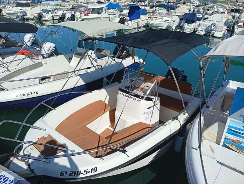 Malaga: 5-Seater Speedboat Boat Rental Without a License - Who this suits best (and who should skip it)