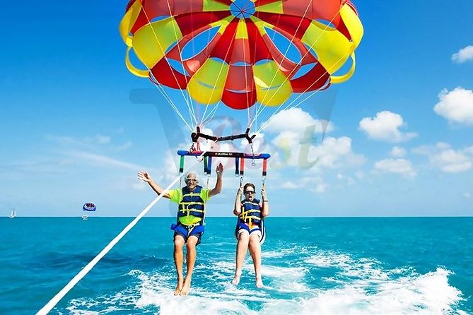 Marvelous Ile aux Cerf island: Speed Boat, Parasailing, Lunch & GRSE waterfall - Parasailing on Mauritius coast: worth it, but manage expectations