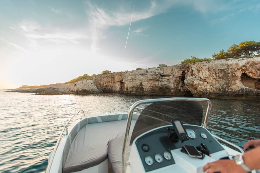 Medulin: Sunset on Speedboat with Lighthouse and Wine - Dolphins: The Chance You Can’t Plan, but Can Hope For