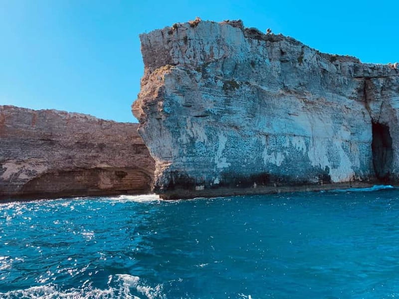 Mellieha: 1:00pm Speedboat round Comino Caves 2h Blue Lagoon - What to bring (so the day stays fun)