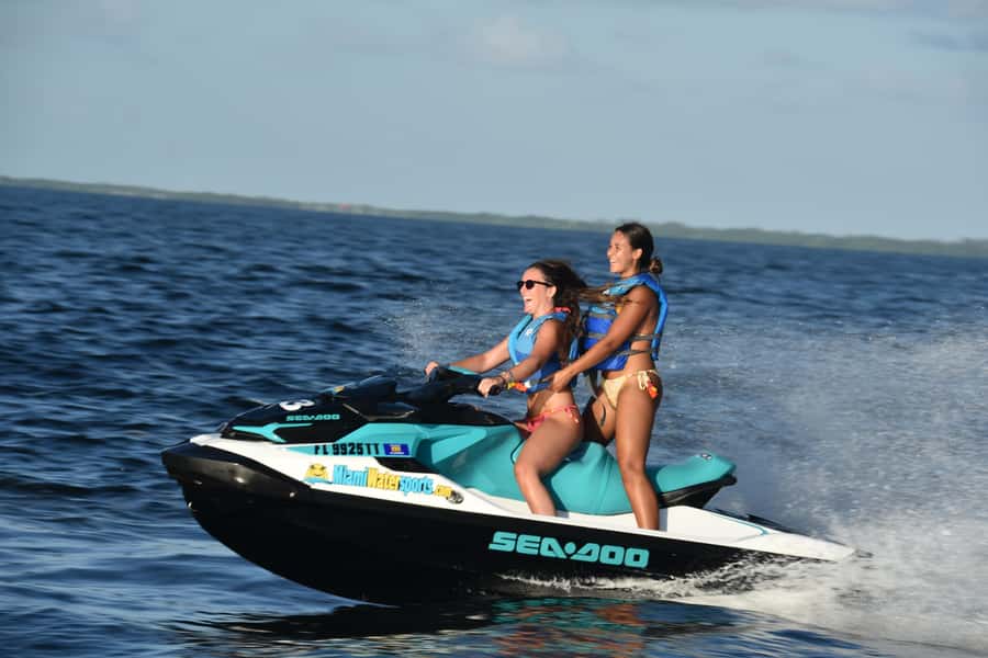 Miami: Jet Ski and SpeedBoat - Pier 9, Dinner Key Marina: How the Start Feels Fast and Simple