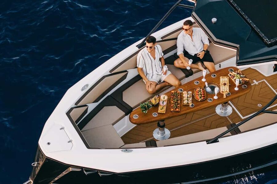 ❖ Milos: Private Speedboat Tour—Kleftiko Sarakiniko Poliegos - Key moments you’ll care about