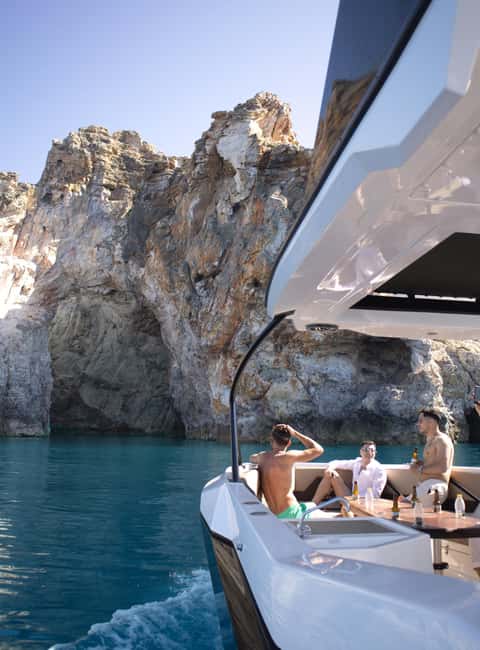 ❖ Milos: Private Speedboat Tour—Kleftiko Sarakiniko Poliegos - Water time tools: snorkeling, paddleboards, and the sea scooter