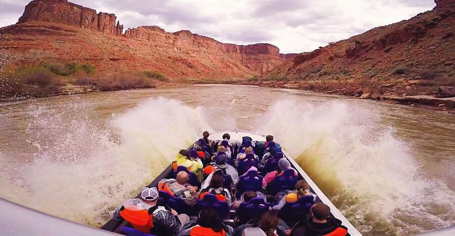 Moab: 1-Hour Colorado River Speed Boat Tour - Safety Briefing and Small-Group Comfort (With Clear Rules)