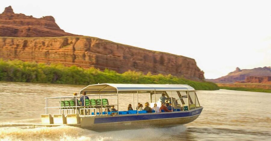 Moab: 1-Hour Express Jet Boat Tour on Colorado River - The 1-hour itinerary stop by stop: Little Arch, petroglyphs, Jug Handle Arch