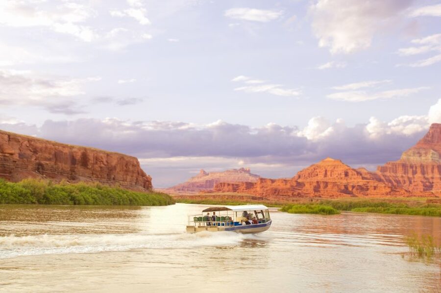Moab: 1-Hour Express Jet Boat Tour on Colorado River - Where you meet at 1861 N Hwy 191 and what getting set up feels like