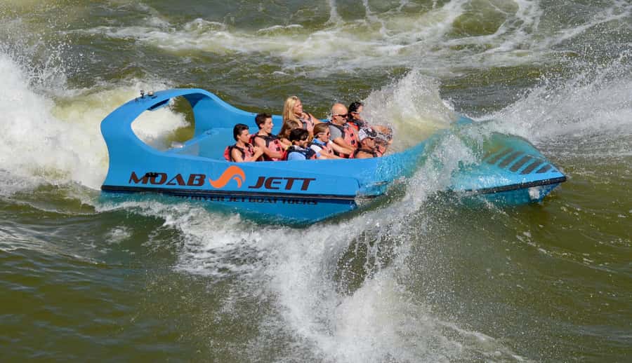 Moab: 2-Hour New Zealand style Adventure Jet Boat Tour - The red rock canyon views: where the scenery actually shows up