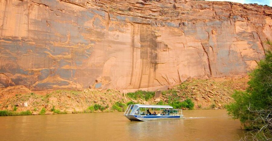 Moab: 3-Hour Jet Boat Tour to Dead Horse Point State Park - What you’ll see overhead: canyon walls, fossil sea bed, and geology cues