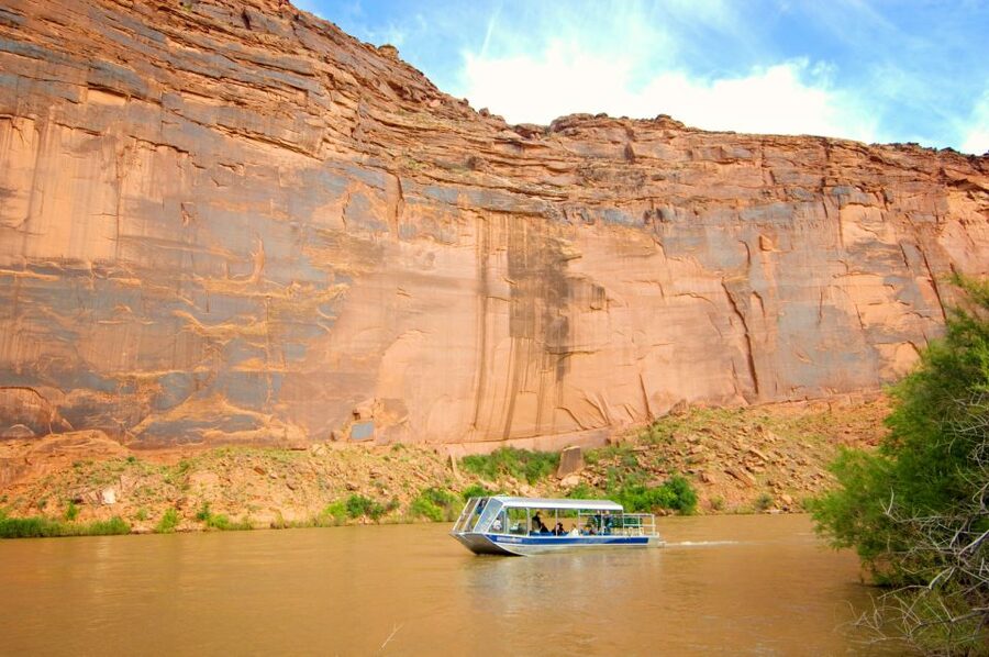 Moab: 3-Hour Jet Boat Tour to Dead Horse Point State Park - Getting to the dock: 1861 N Hwy 191 and the stairs reality