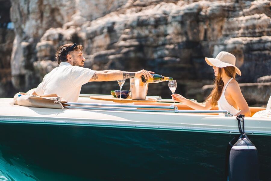 Monopoli: Private Sightseeing Speedboat Tour with Champagne - Where you meet: Largo Castello port (and the other starting option)